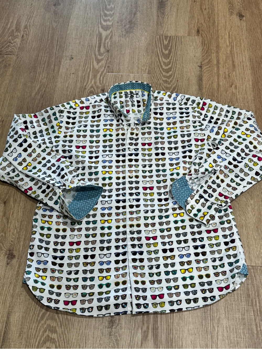 Visconti Black Sunglasses Print Button Down Shirt Men’s White 100% Cotton